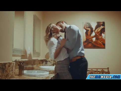 ❤️ Kapag ang isang busty blonde seduces sa isang pampublikong banyo ❤️❌ Porno sa tl.mysexgamer.ru ﹏